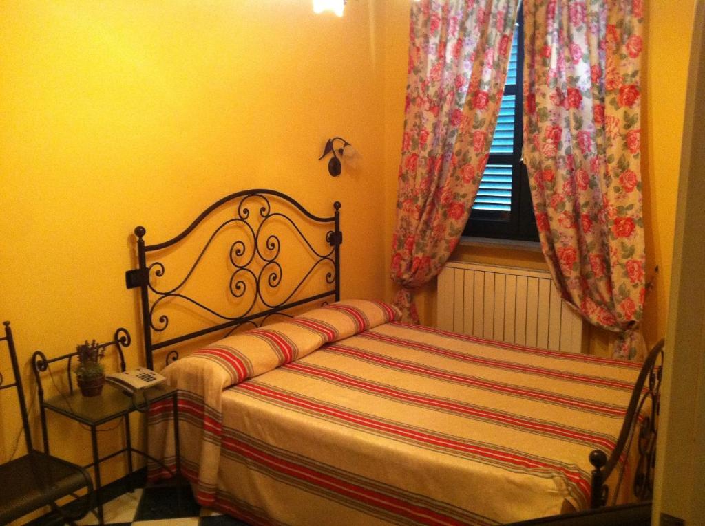 Le Lanterne Hotel Borgo San Dalmazzo Bilik gambar