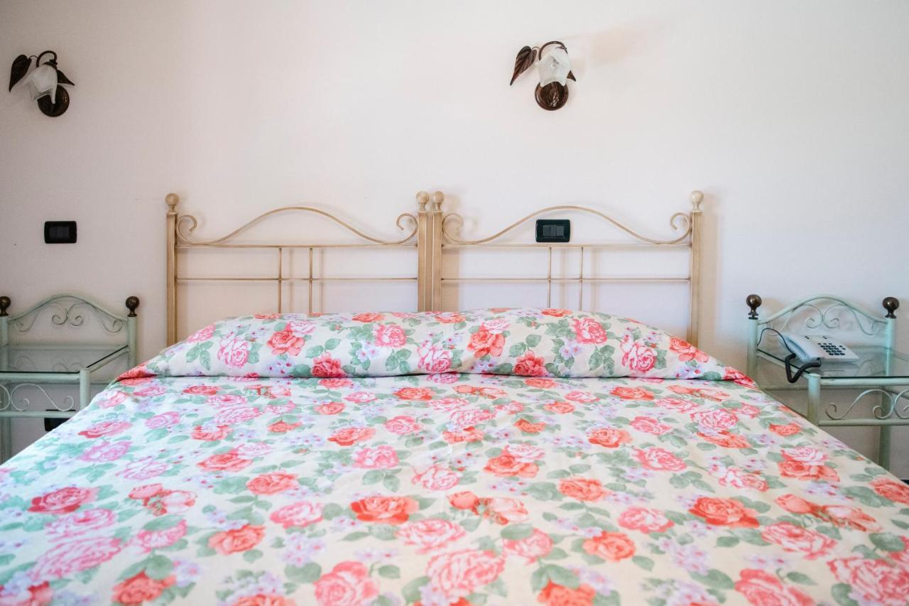 Le Lanterne Hotel Borgo San Dalmazzo Luaran gambar