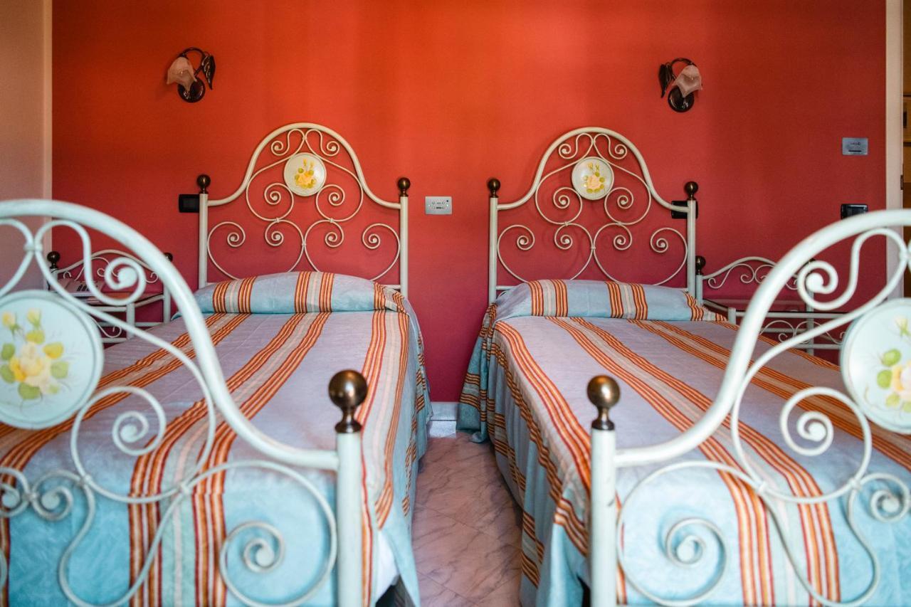 Le Lanterne Hotel Borgo San Dalmazzo Luaran gambar